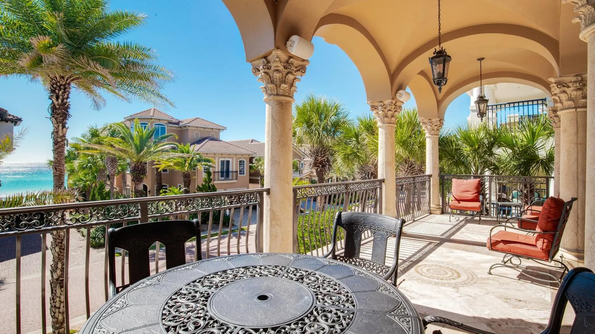 Beach Views, Rooftop Deck, Outdoor Kitchen, Destin 0*,  United States