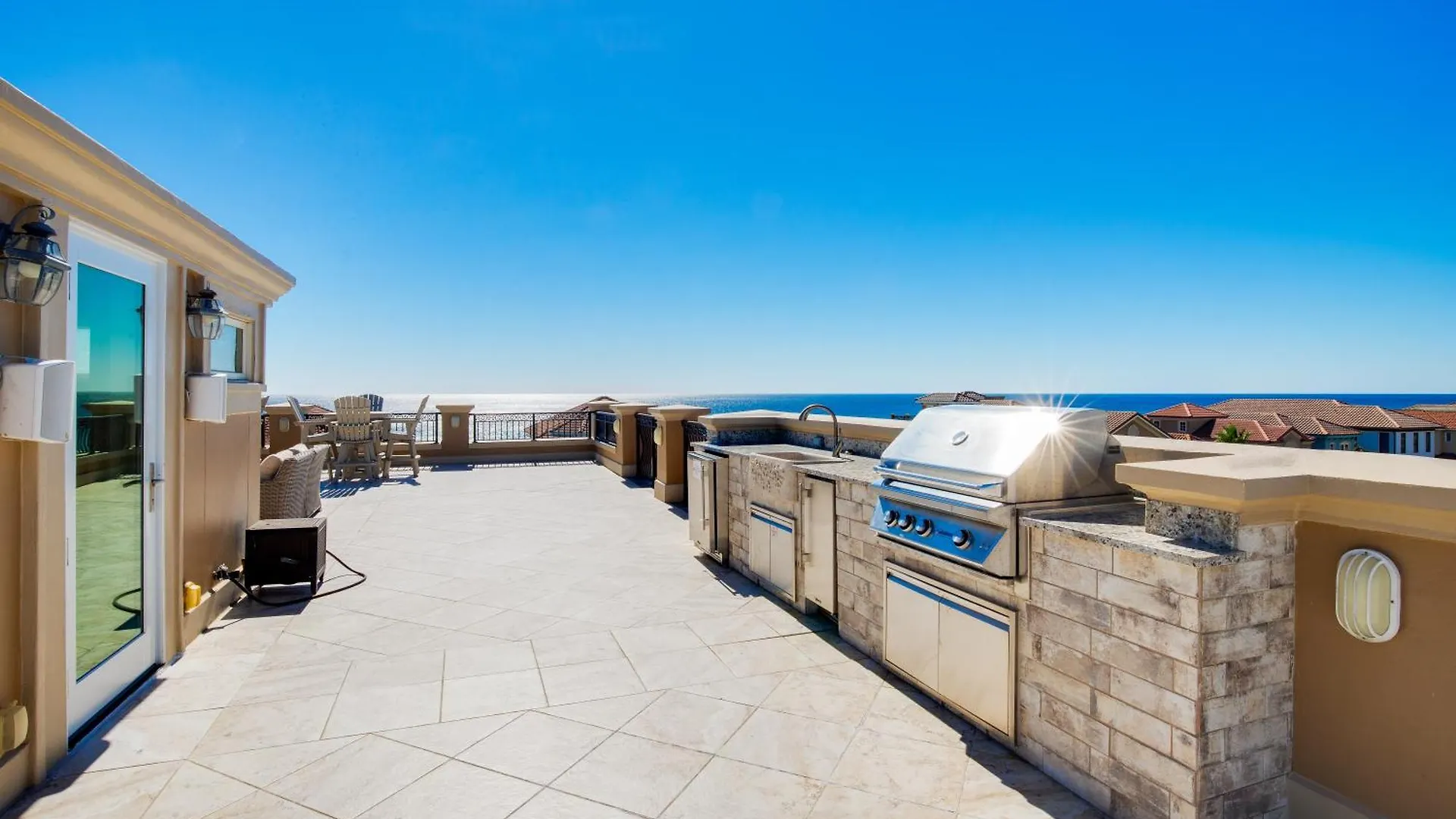 Beach Views, Rooftop Deck, Outdoor Kitchen, Destin Holiday home
