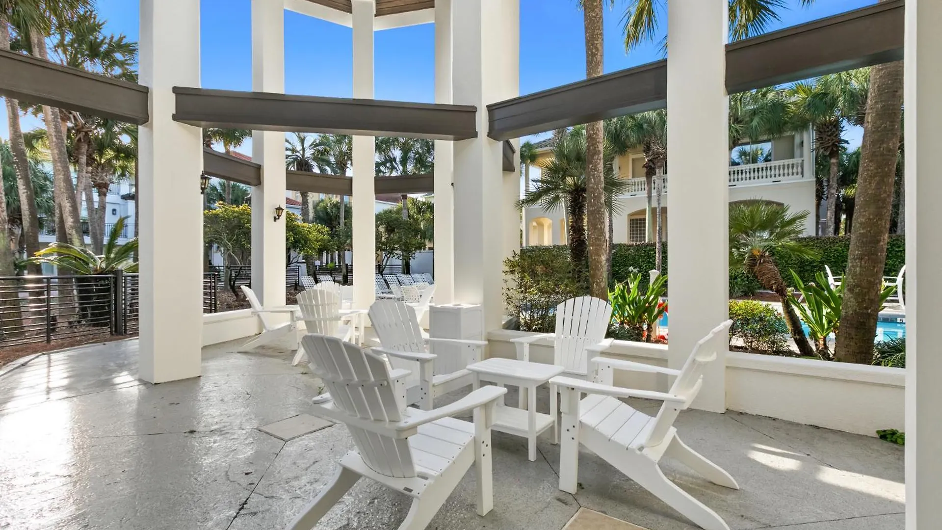 Holiday home Beach Views, Rooftop Deck, Outdoor Kitchen, Destin United States